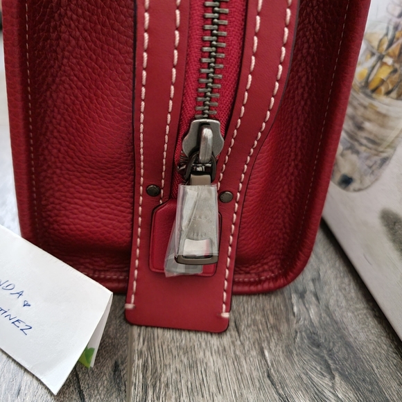 Coach Mickey Mouse Rouge - Picture 16 of 16